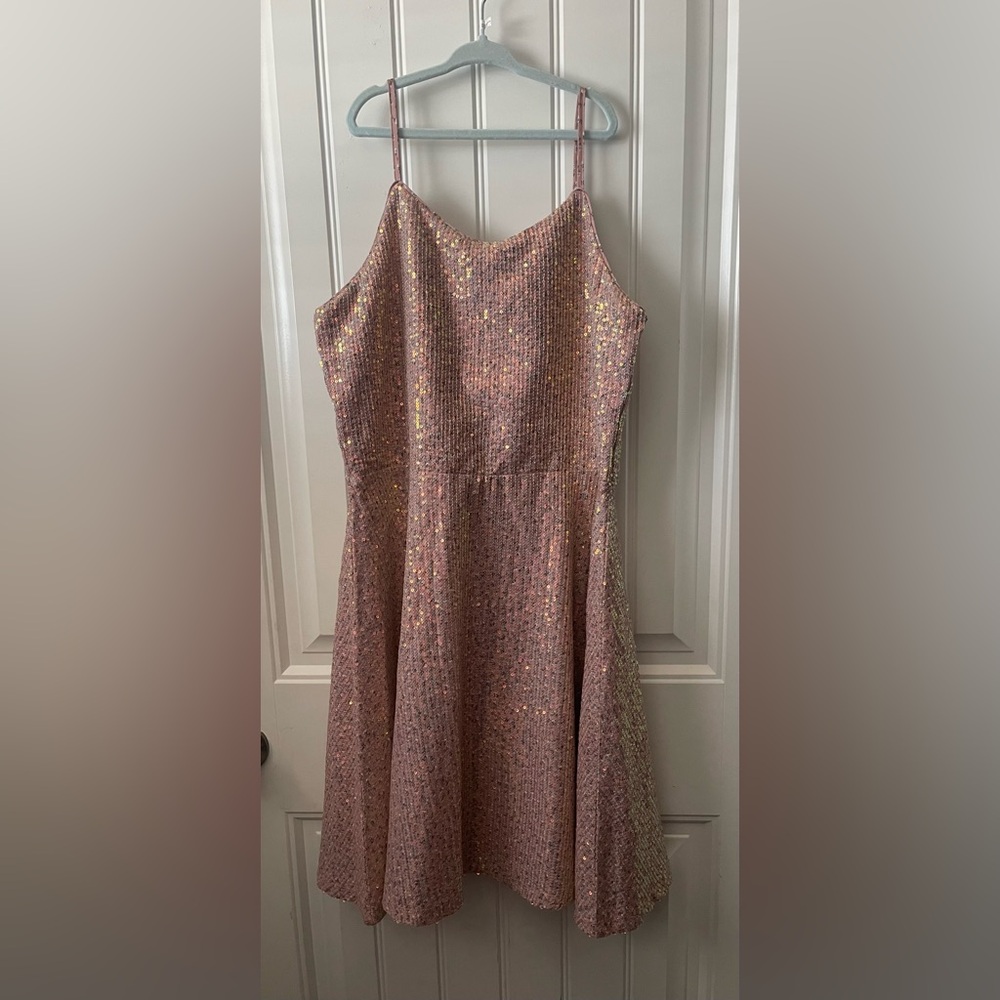 Zunie 
Kids' Sequin Skater Dress 
Color: Blush
Size 16 
NWT